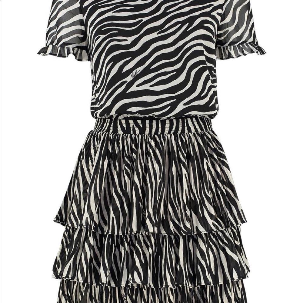 Michael Kors Tiger-Print Georgette Tiered Dress - Picture 5 of 9